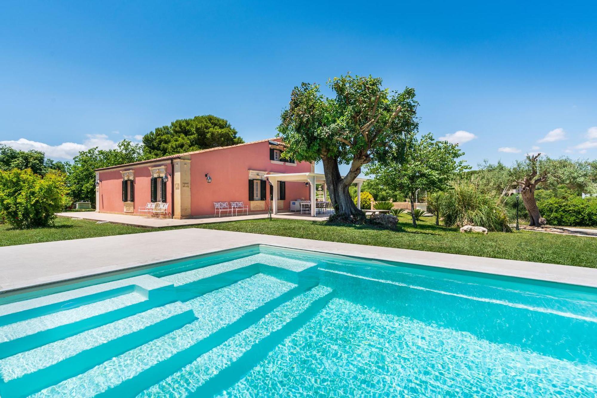 Gira Sole Villa Fontane Bianche Exterior photo